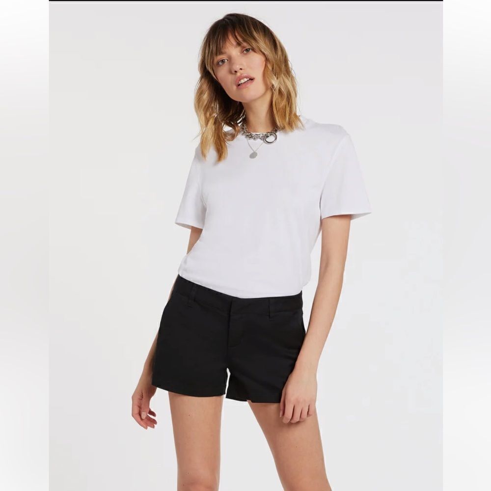 Volcom Women Junior Size 3 Black Stretch Cotton Blend Chino Shorts